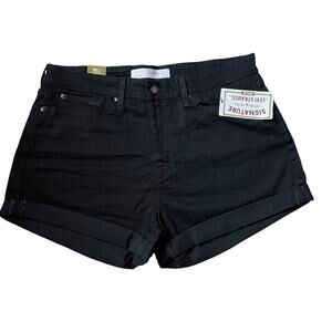 Levi’s Iconic Stretch Mom Black High Waist Jean Shorts‎ NWT Size 33